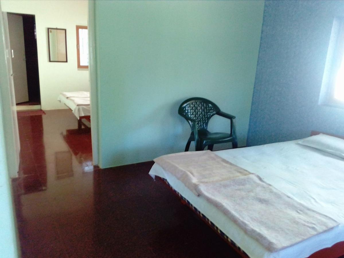 Hotel Anjali Lodge Малван Экстерьер фото